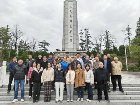 43cf075e601c3b67357cfd20d53f2cf2